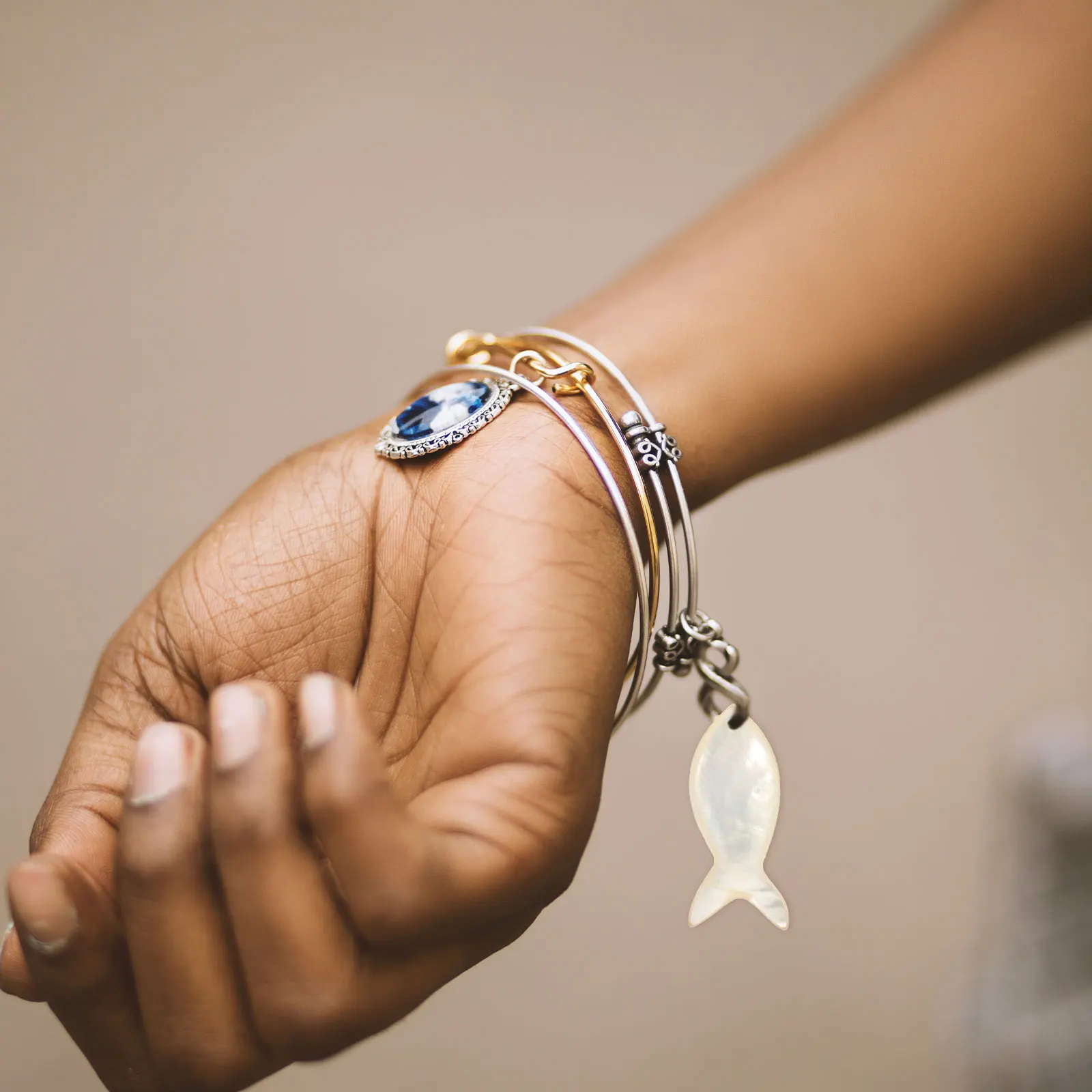 

10pcs Fish Shape Shell Pendant DIY Jewelry Making Supplies Necklace Earrings Crafts Accessories Smooth Surface Textured