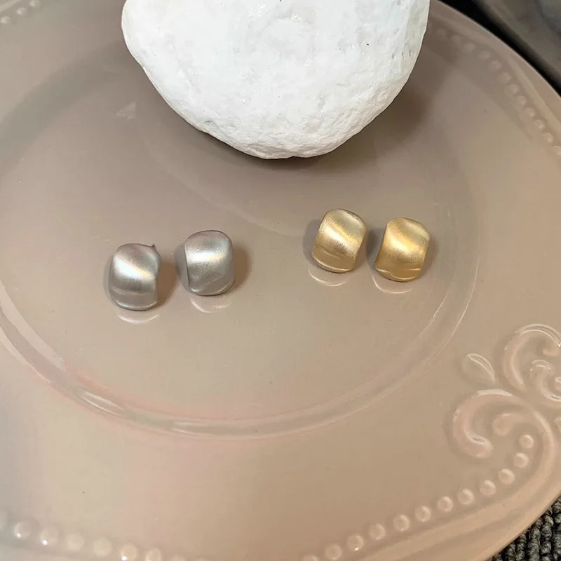 

Женская матовая бижутерия, в стиле минимализма