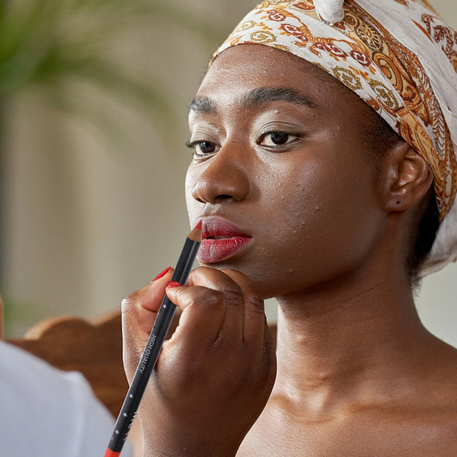 12 pezzi di matita per labbra impermeabile con nucleo liscio, leggera, colorata, modellante per labbra, eyeliner per trucco a lunga durata per le donne