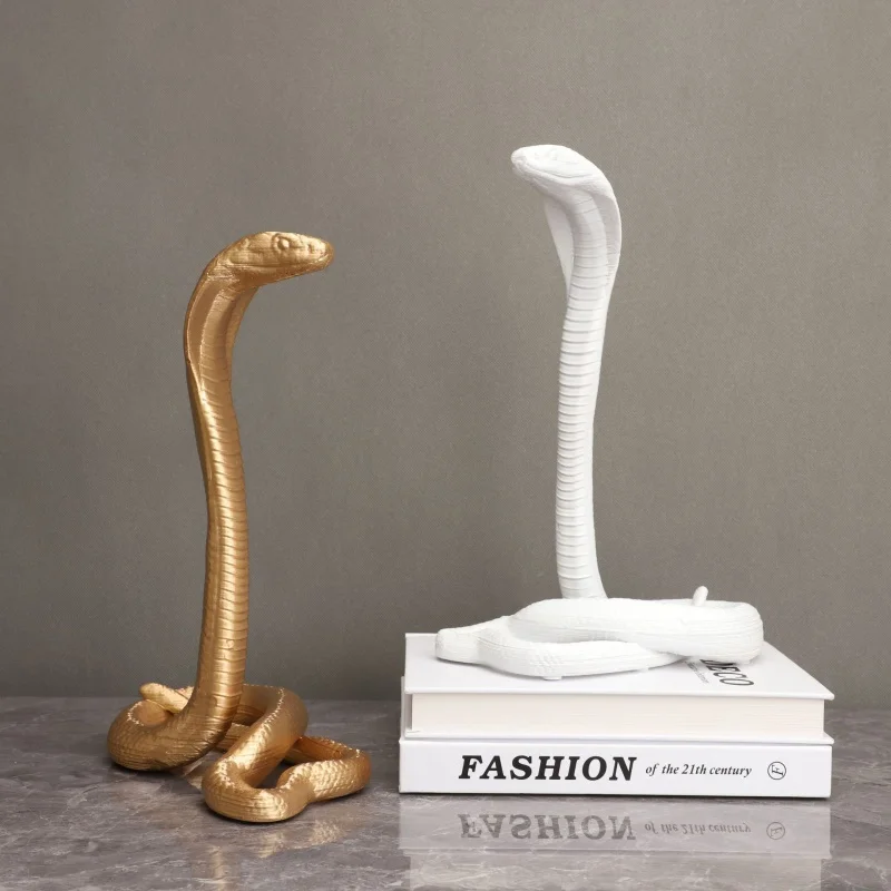 Nordic Creative Resin White Gold Color Cobra Model Room Sales Department Bedroom Study Living Room Restaurant Desktop Ornament