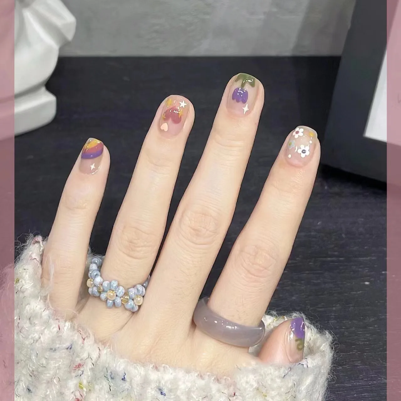 10 Pieces Spring and Summer Small Fresh Cute Handmade Press On Nails Rainbow Tulips Small Flowers Fake Nails Removable Reusable