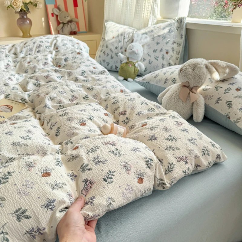 

Комплекты постельного белья и комплектующие для девочек: пододеяльники, простыни, наволочки (односпальные, двуспальные, размер Queen)