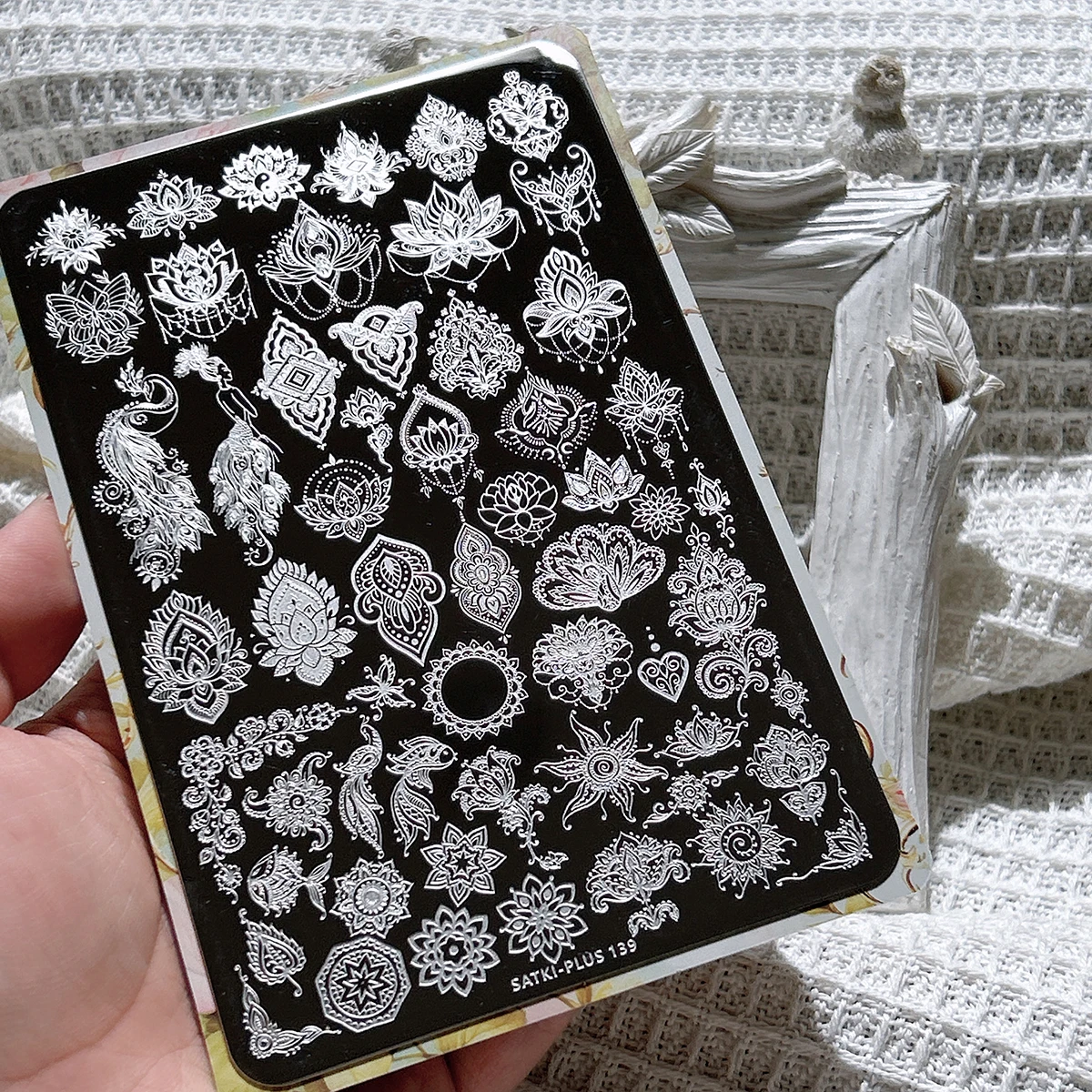 

Nail Art Stamping Plate, Stamping Steel Plate, Beginner-Friendly No-Painting Nail Decoration Template, Peacock Feathers, King of Birds, Auspicious Peacock, Peacock Feathers Spread, Nail Art Pattern, Nail Art Stamping Mold, Steel Plate, Transparent Transfe