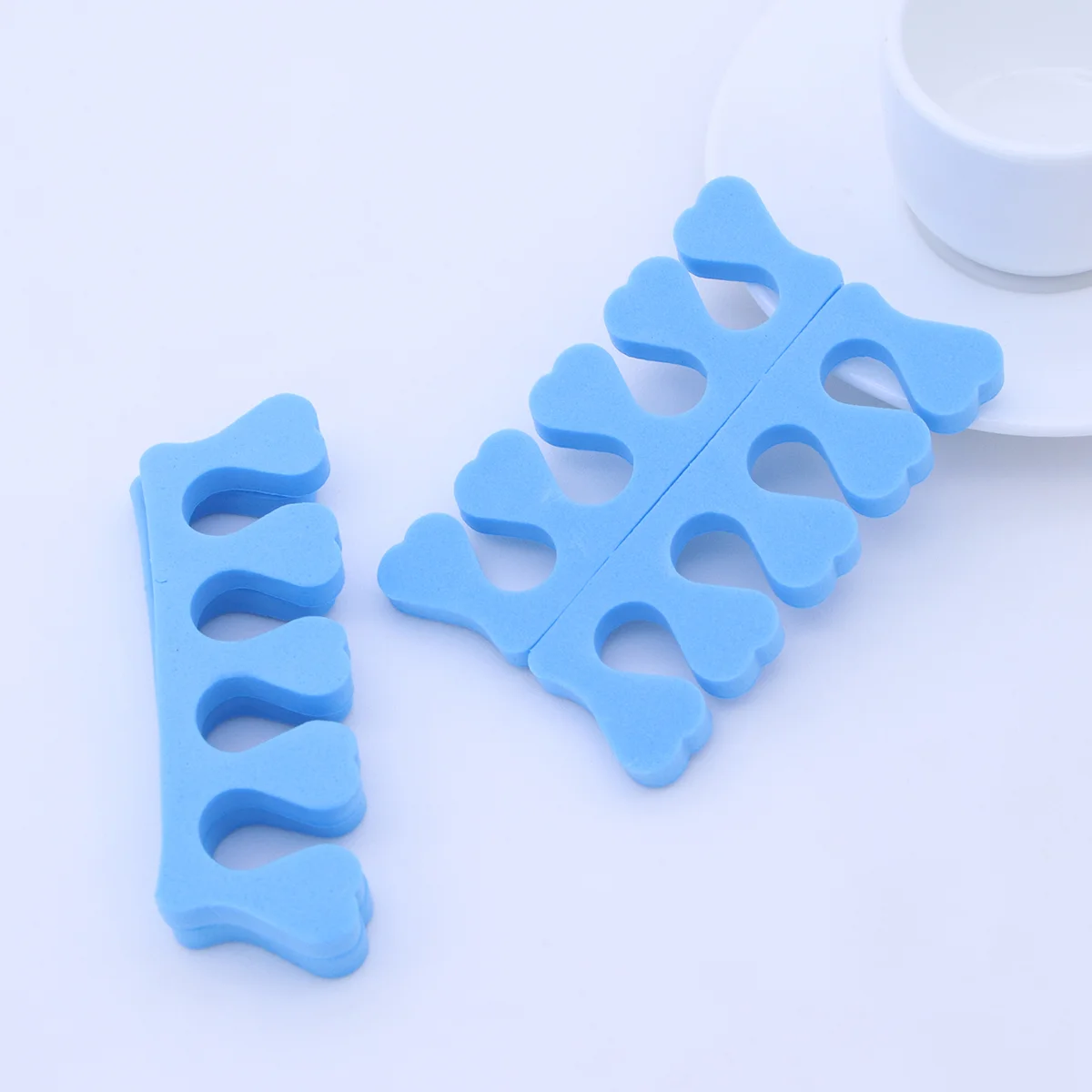 20 Pairs Sponge Nail Finger Toe Separators Nail Pedicure Manicure Tools (Random Color)