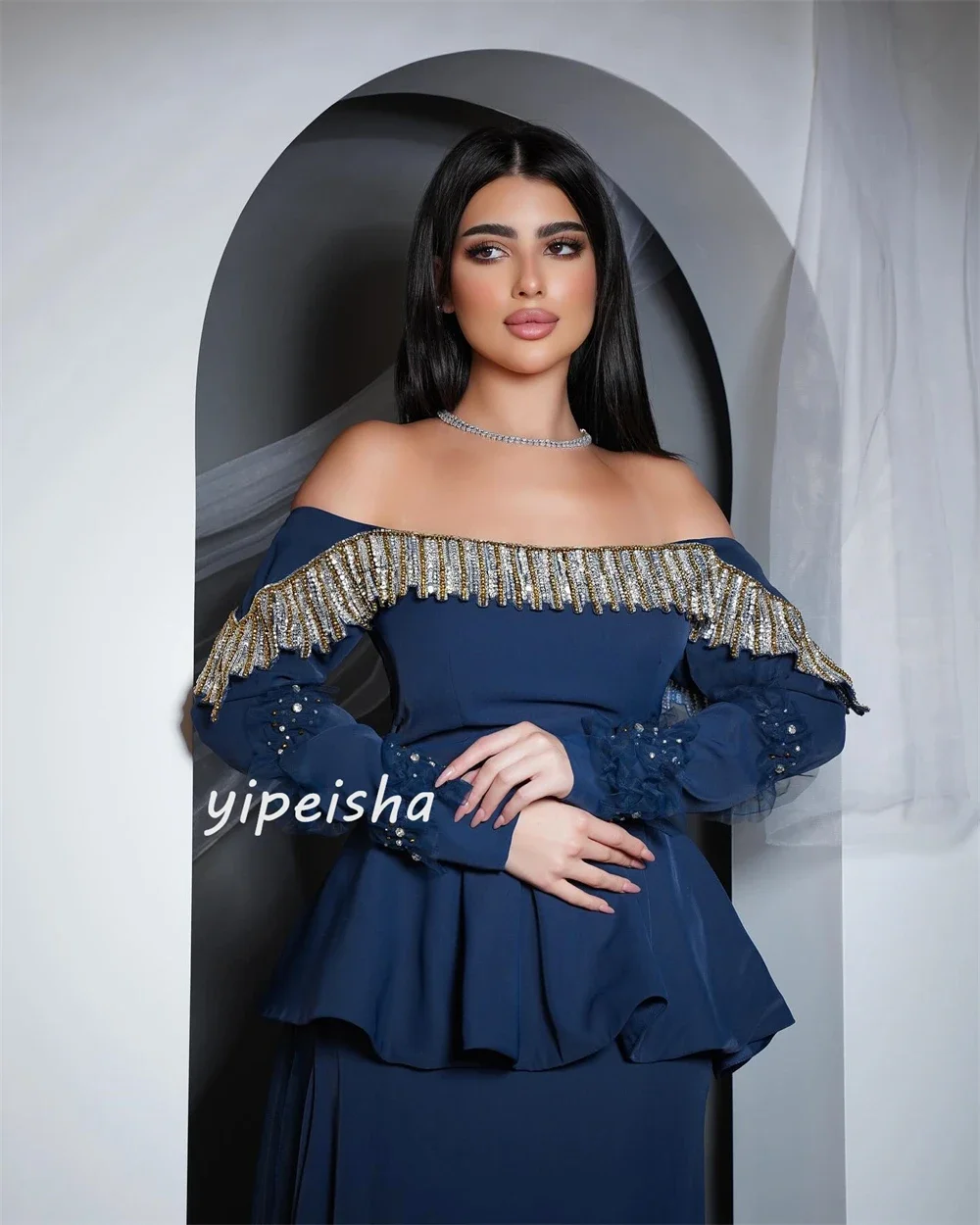 Индивидуальное платье миди из джерси с блестками и рюшами Quinceanera трапециевидной формы с открытыми плечами на заказ