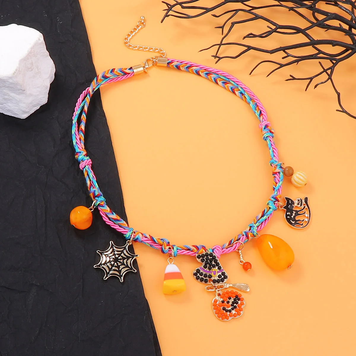 

Gothic Punk Halloween Metal Chains Necklace For Women Vintage Black Spider Bat Pumpkin Ghost Hat Choker Festival Jewelry