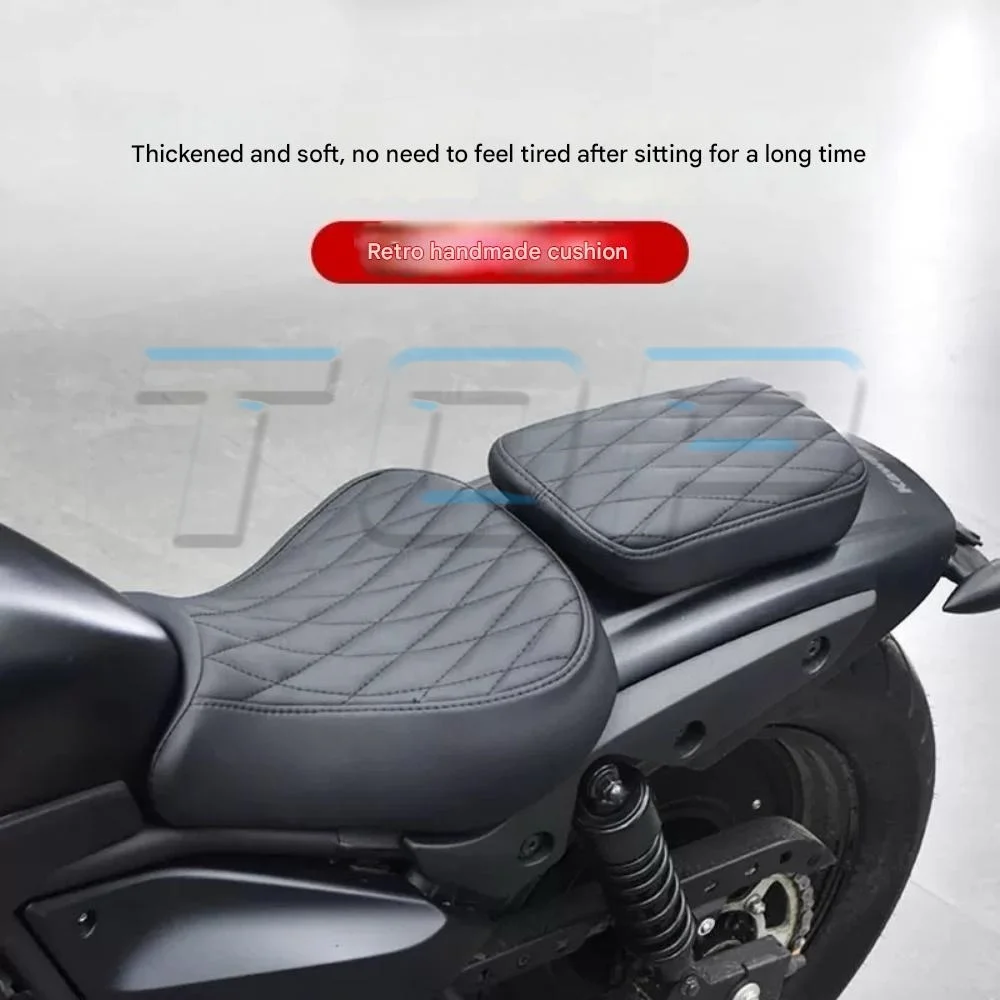 Thick, soft seat covers suitable for the ELIMINATOR 500 front and rear seats.