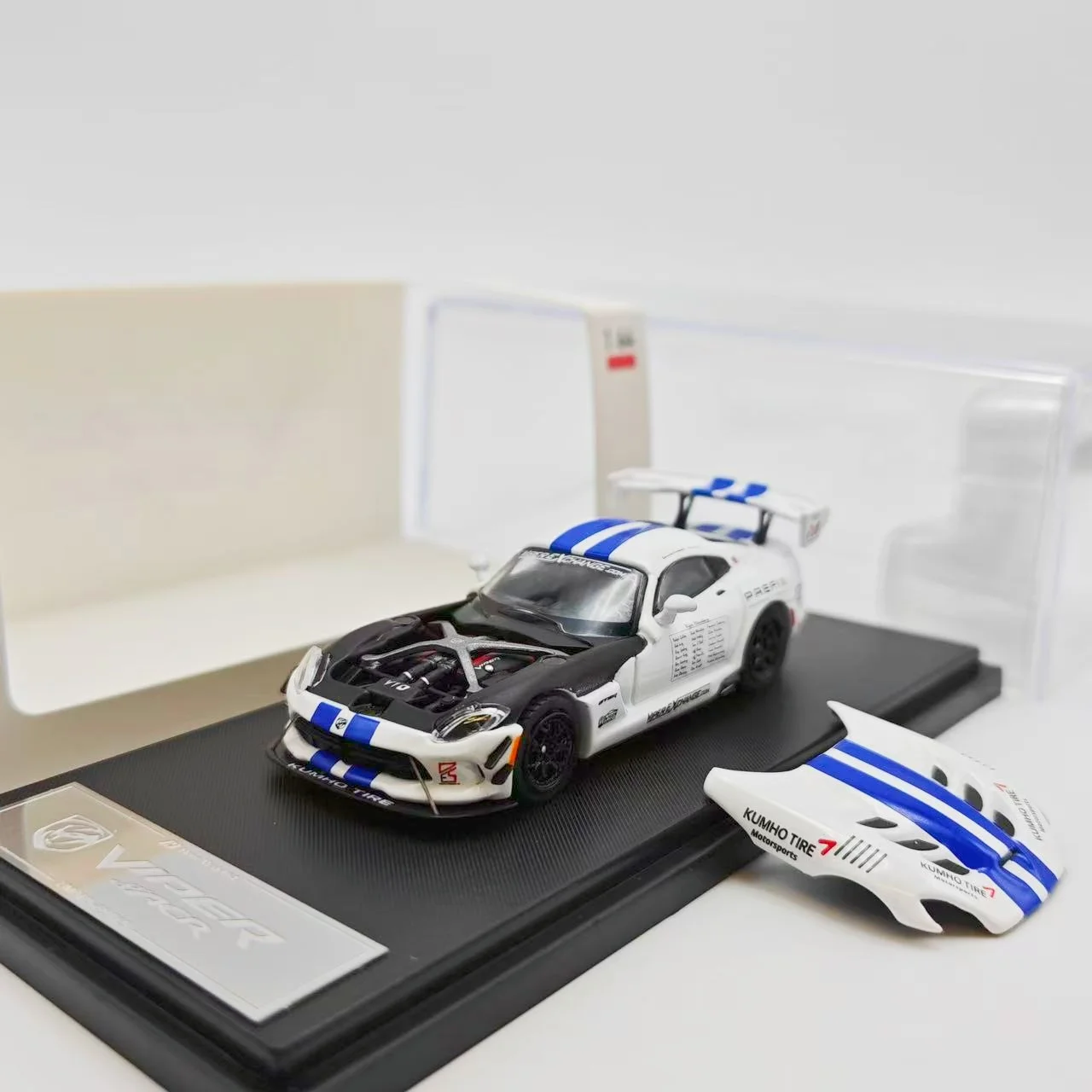 

Hone Model 1:64 Viper ACR New Magnetic Open Cover Alloy Car Model