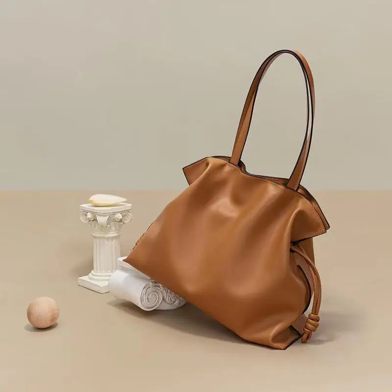 100% Genuine Leather Extra Large Shoulder Bags Women Handbag Bucket Bag Fashion Luxury Designer String Tote Tassel Clutch Bolsas