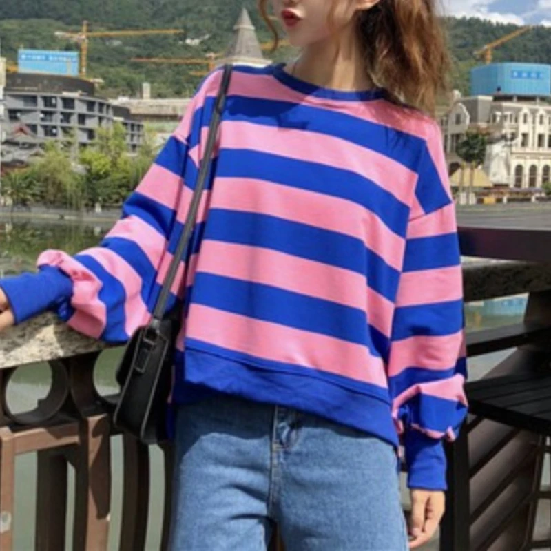 

New Autumn Clothing Korean Version Striped Splicing Split-ended Thin Crew Neck Sweater Female Student Long-sleeved Loose Top