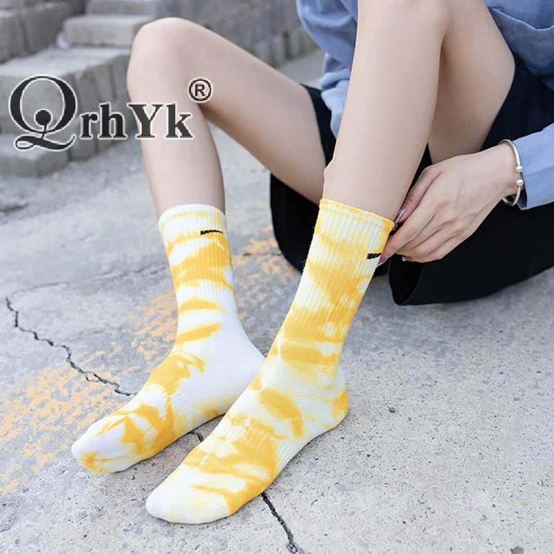 New Fashion Tie-dye Men and Women Socks Cotton Colorful Vortex Hook 19 Styles HipHop Skateboard Funny Happy Soft Girls Sockings