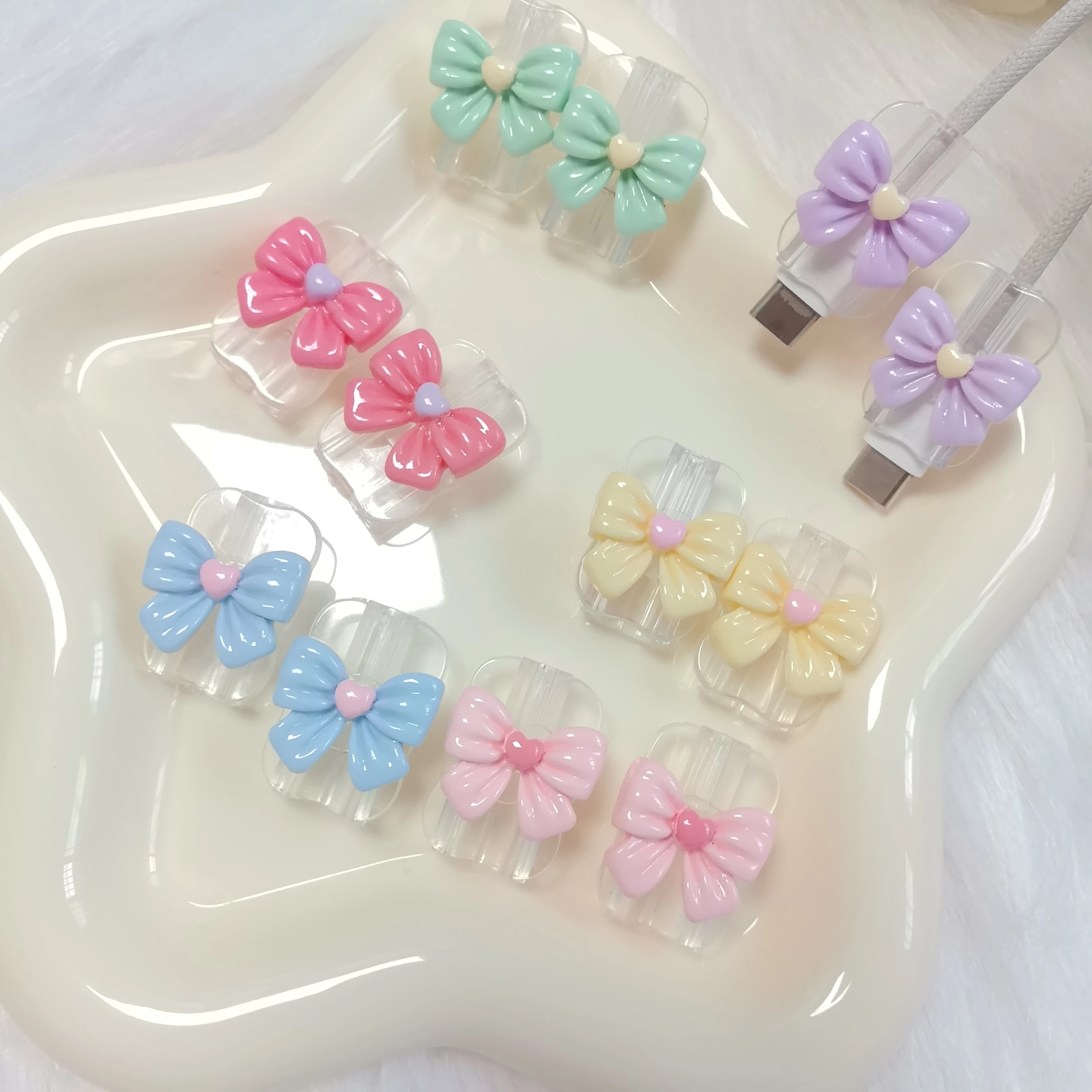 

2pcs/set New Cartoon Bow Port Protector Cover Case for iPhone Xiaomi Samsung Huawei Universal Cable Winder Organizer Protective