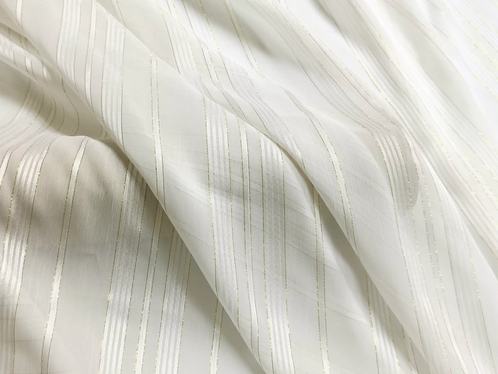 1 Meter x 1,4 Meter gekräuselter Satin-Chiffon-Gaze-Krepp, Goldgarn, faltiger Chiffon-Stoff, natürliches Weiß – Detail 12
