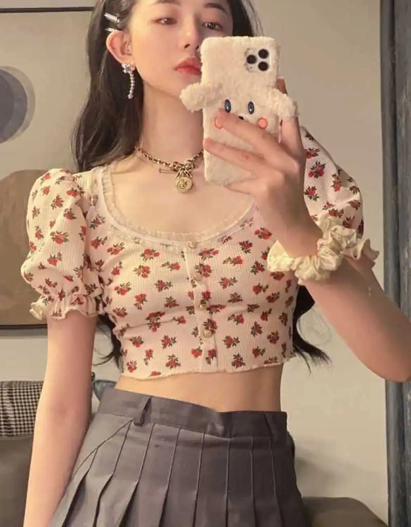 Vintage American Floral Crop Top Women Square Neck Korean Popular Trendy Short Sleeve Tee Summer New Casual Fashion Sexy Tops