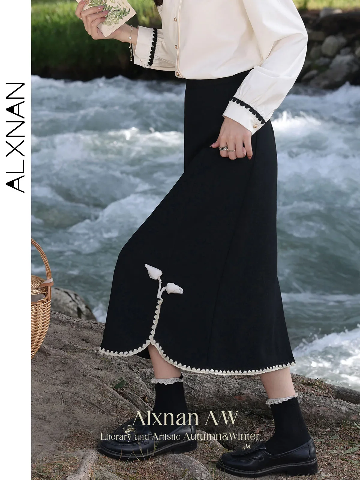 ALXNAN Women's Vintage Black Skirts A-line Three-dimensional Tulip 2024 Autumn All-match Commuter Skirt Lady Clothing L39230BSQ