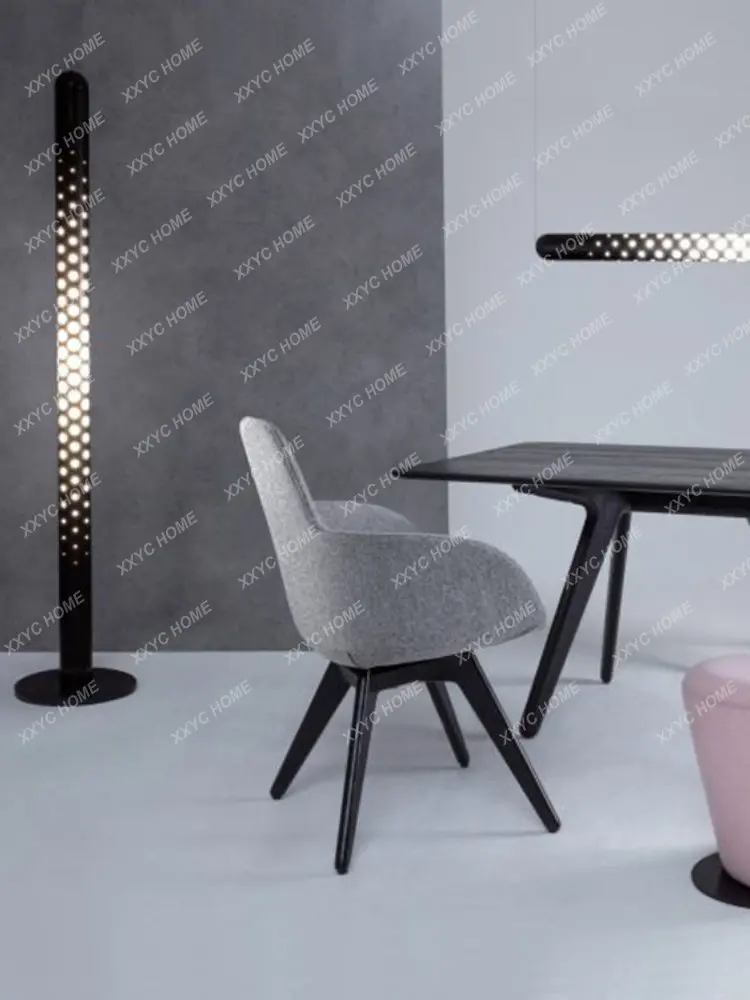 

Современная простая индивидуальная Напольная Лампа в стиле пост-модерн для спальни, гостиной, декоративная модель для комнаты, гостиницы, коридора