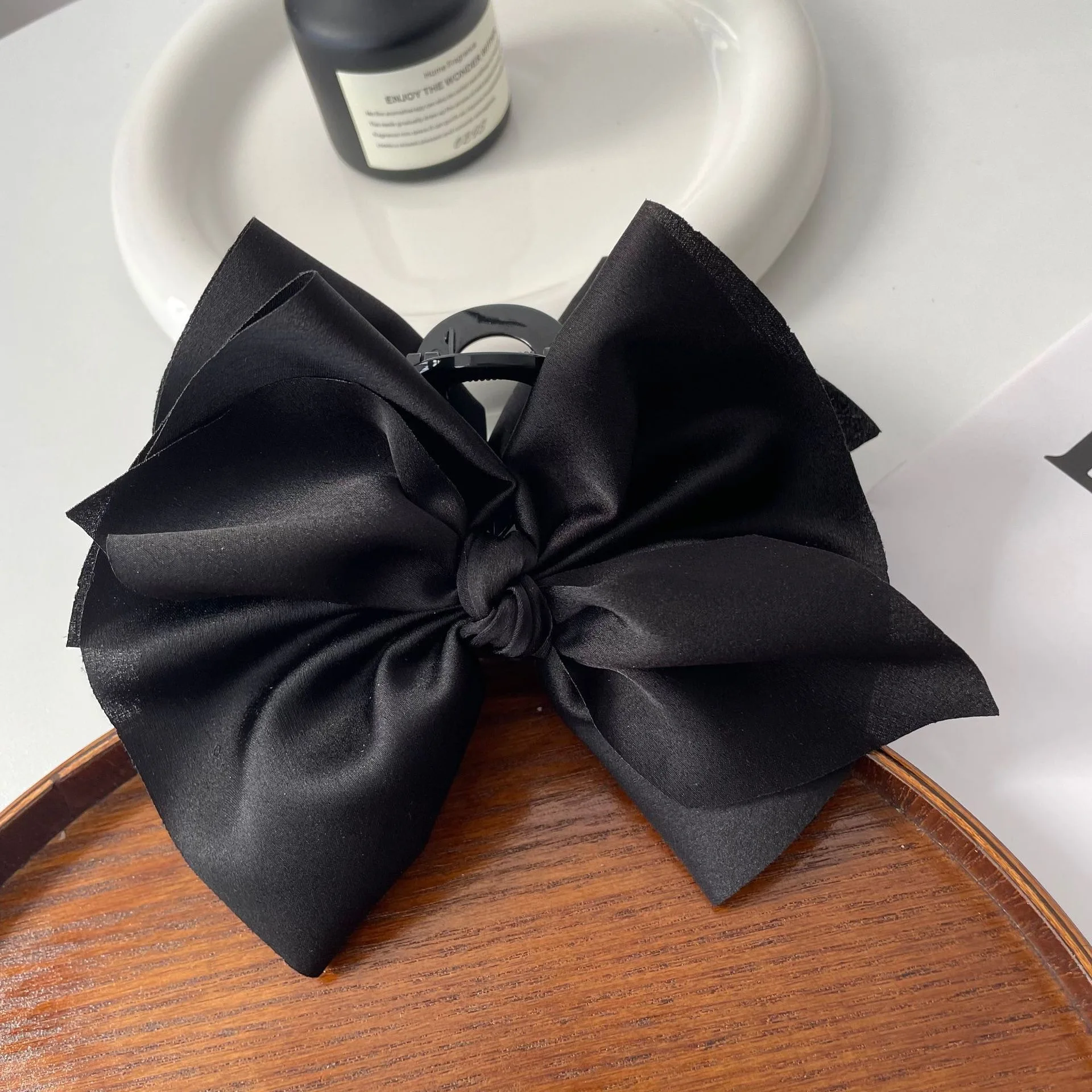 Large Bow Hair Claw Clip New Trendy Solid Color Black Hair Shark Grab Clip Hair Style Tools Hair Accessories for Women Girl