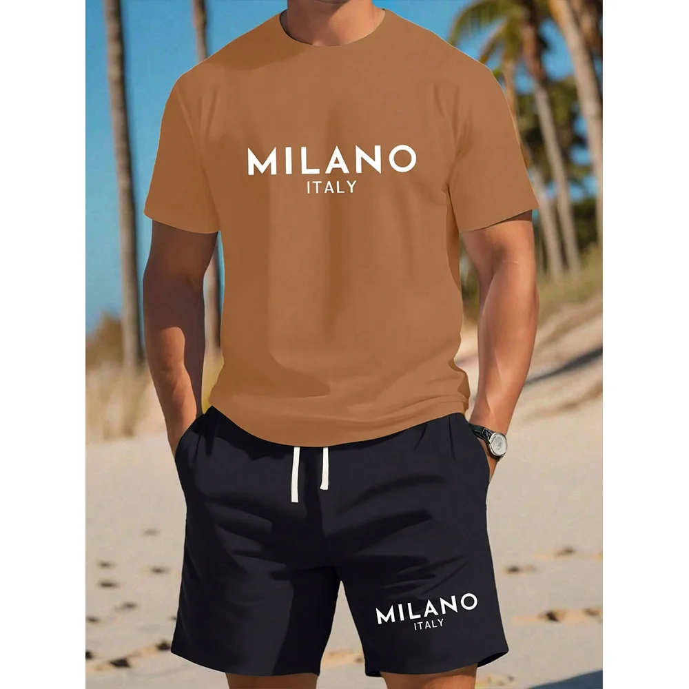 

Мужской летний комплект 2026: футболка с цветным буквенным принтом и шорты на шнурке