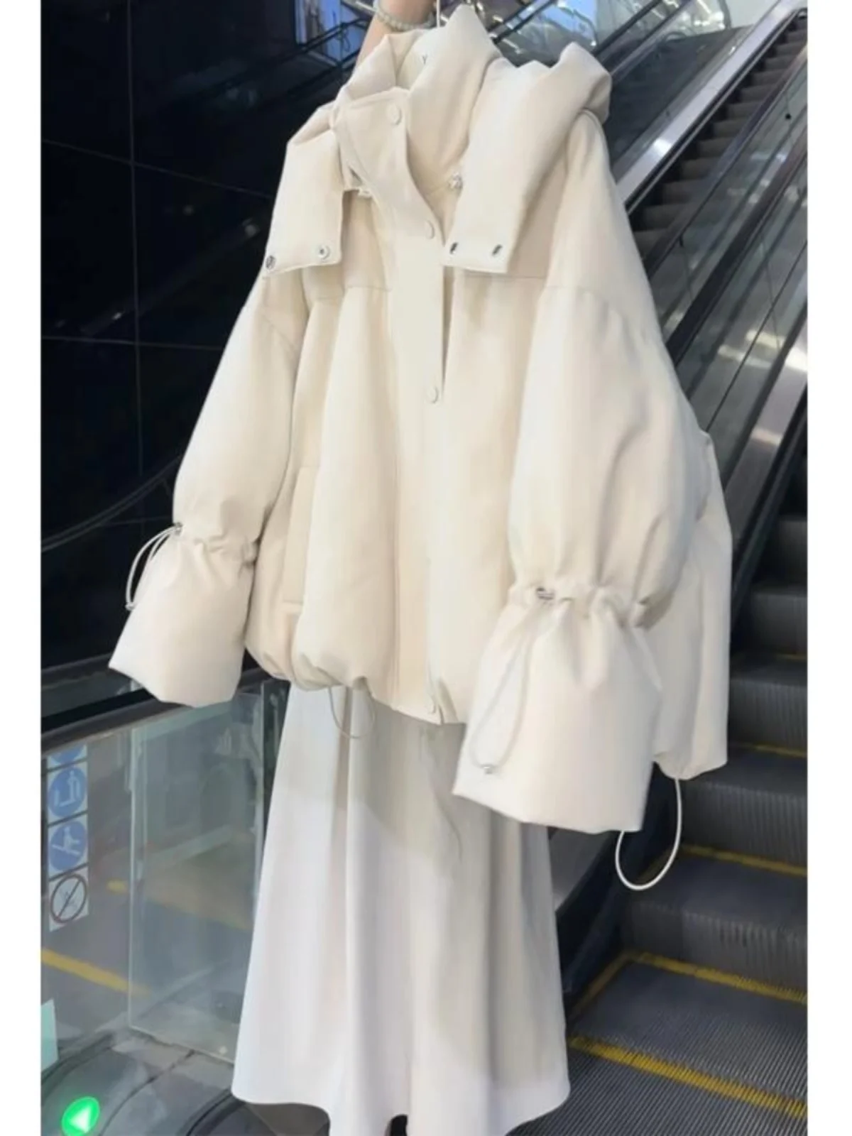 Sli White ort Casaco feminino com capuz Jaet Winter Faionable High-End Feeling Casaco Thi Outerwear Commute Sle Regular...