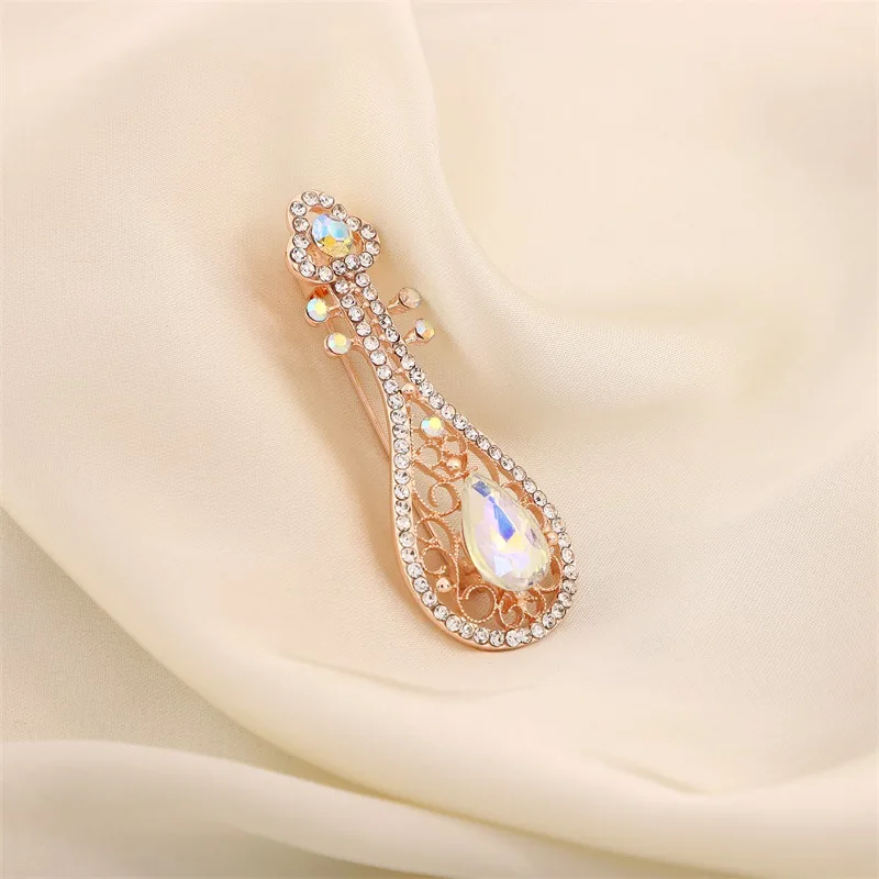 Retro Style Brooch Music Instrument Pipa Jewelry Fashion High-End Zircon Crystal Corsage Pin Anti-Light Accessories