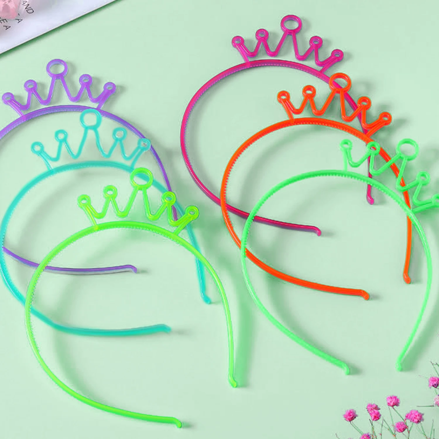 1PCS Glow Party Supplies Luminous Crown Headband Glow in the Dark Girls Birthday Wedding Hair Accessories Fluorescent Hair bands