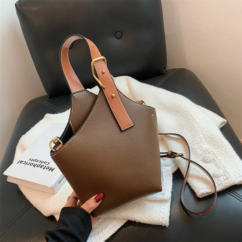 Bolso cruzado Retro de cuero PU con asa telescópica para mujer, bolso de ocio, bolso de cubo portátil, bolso de tendencia de ocio, nuevo