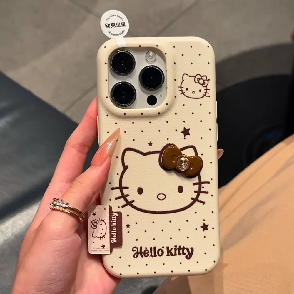 لتقوم بها بنفسك Kawaii HelloKitty حافظة هاتف آيفون 17 16 13 برو ماكس 14 15 Plus 12 Mini 7 8 SE 2 3 غطاء دمى كرتونية ناعمة