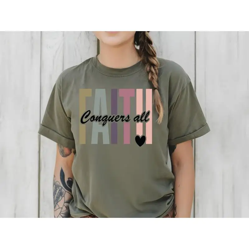 الإيمان يفوزون جميع تي شيرت Softstyle اقتباس ملهم ملابس غير رسمية للمؤمنين