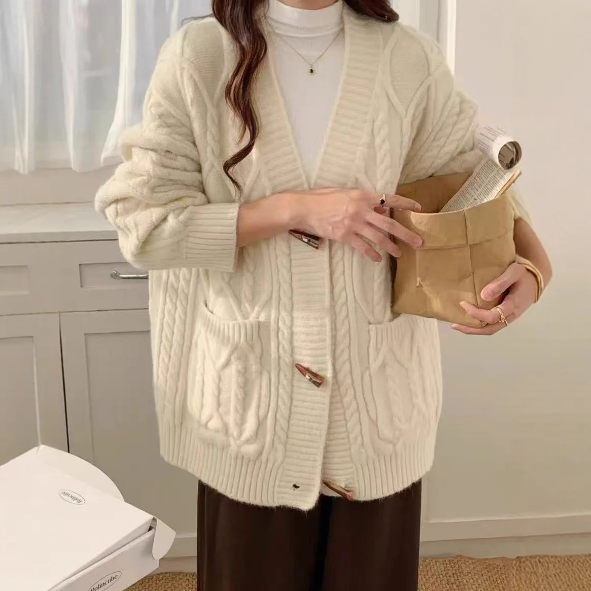 

Cardigan Women Sweaters Coats V Neck Jackets Full Sleeve Jumpers Y2k Streetwear Elegant Knit Casual Open Stith Autumn Winter