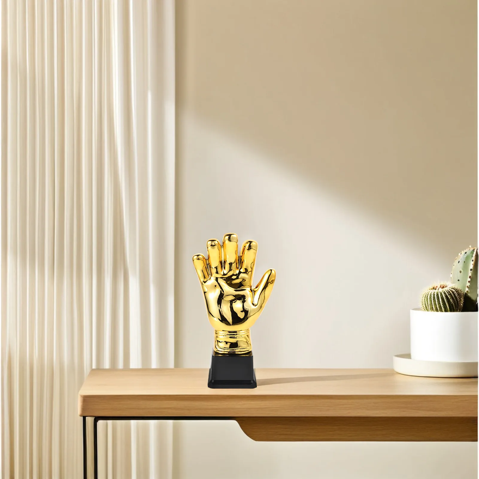 

Золотой наградной кубок в виде футбольной перчатки для вратаря, для спортивных мероприятий, школьных турниров, сувенир для вечеринок, маленький пластиковый приз за достижения