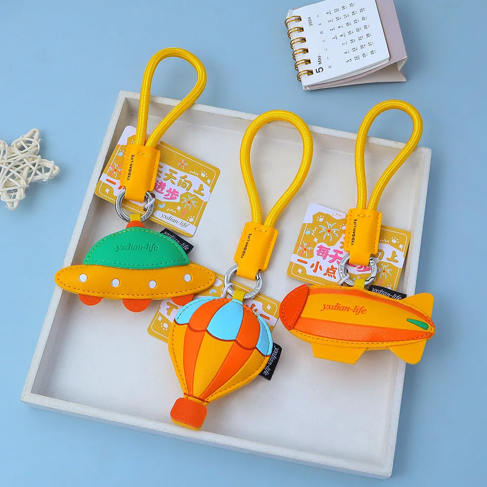 Chaveiro de Dirigível em Couro PU Kawaii, Desenho Animado de OVNI, Chaveiro Unissex para Carro, Bolsa, Presente