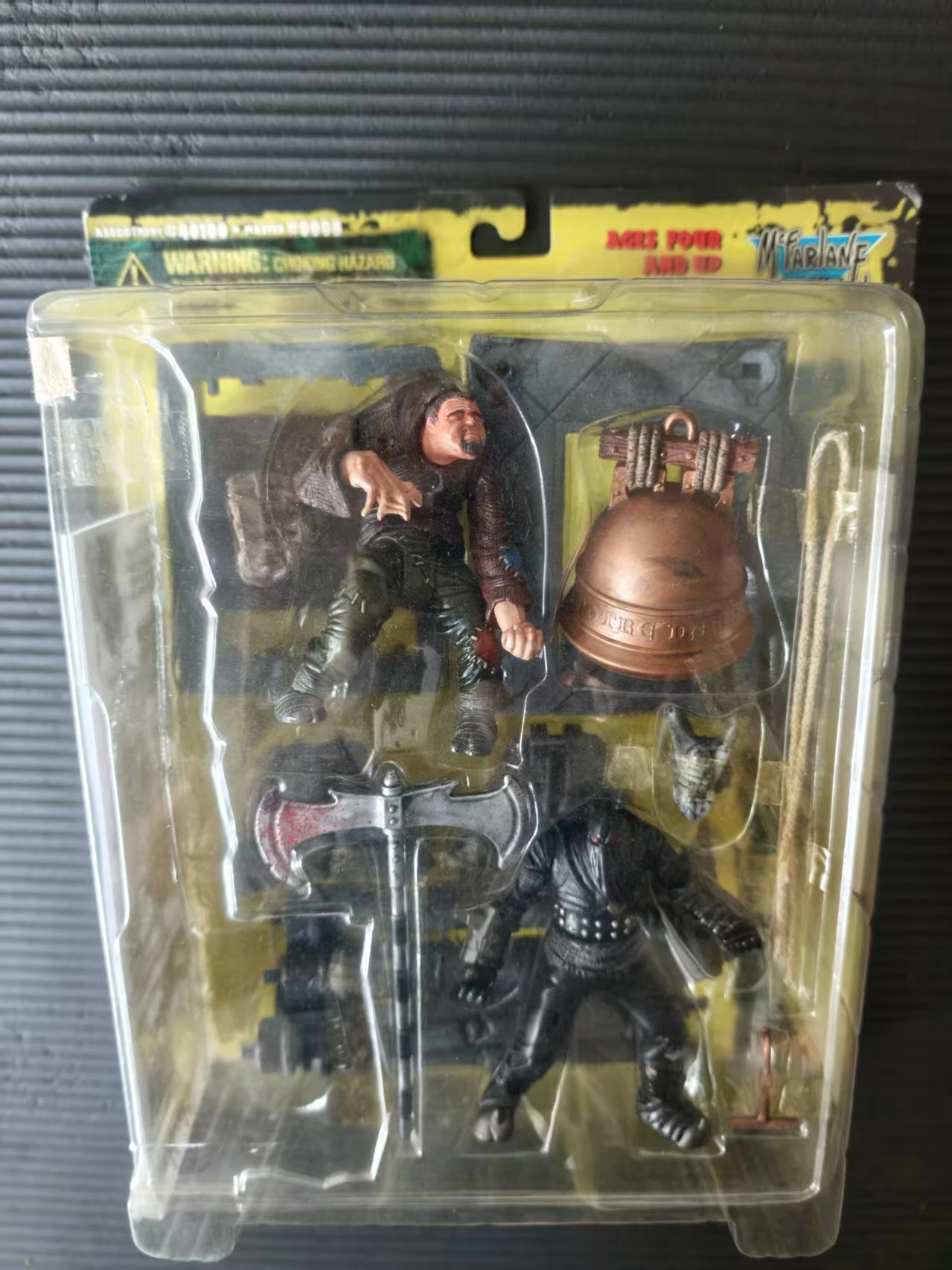 Vintage Collection Playset - Набор фигурок-монстров серии 1: Ханчбэк, винтажные