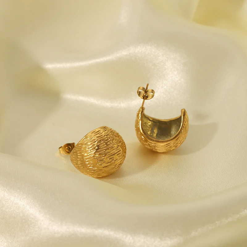 أقراط كبيرة على شكل قطرة ماء من الفولاذ المقاوم للصدأ باللون الذهبي للنساء على شكل وجه غير لامع