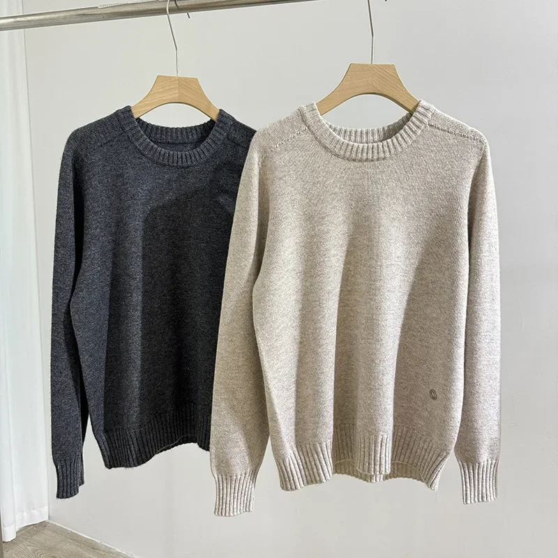 

Women 2024 Autumn and Winter Seamless Wool Cashmere Simple Round Neck Loose Pullover Long Sleeve Sweater