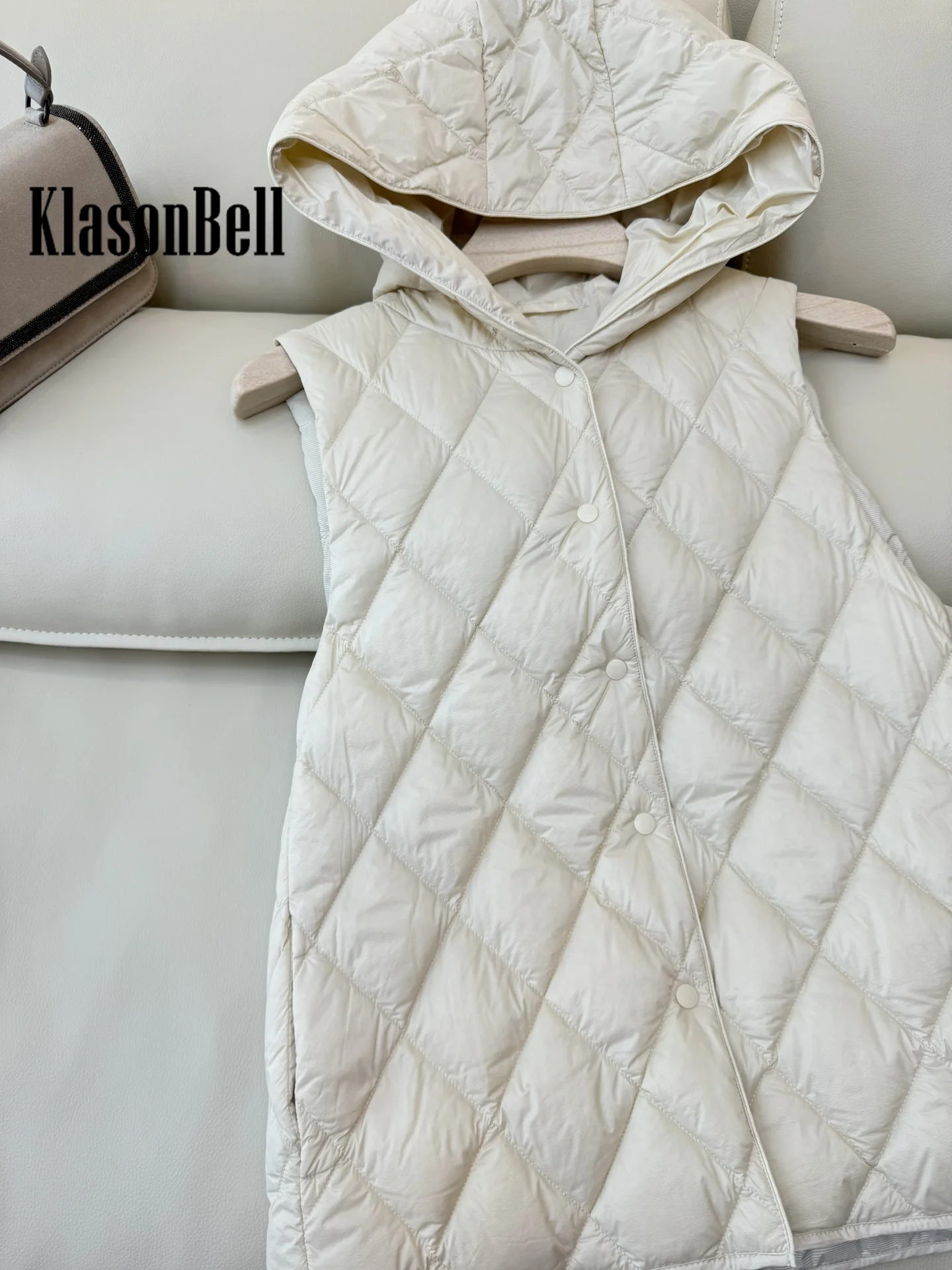 9.5 KlasonBell Women All-matches Fashion 90% White Duck Down Hooded Vest Quilted Argyle Plaid Single Breasted Short Down Vest