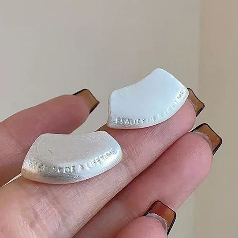 Exquisite, modische, gebürstete Pinna-Ohrringe im Stil für Damen und Herren, Schmuckaccessoires, Partygeschenke – Detail 5