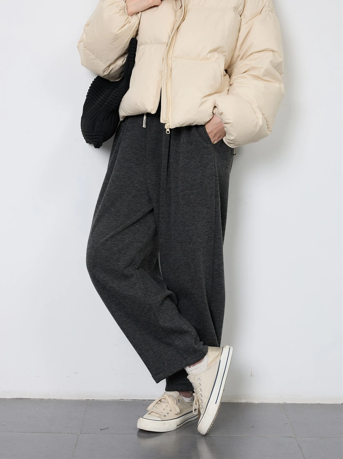 

Модные вязаные брюки с начесом, свободного кроя, с эластичным поясом, повседневные длинные брюки в корейском стиле, хлопок/полиэстер...