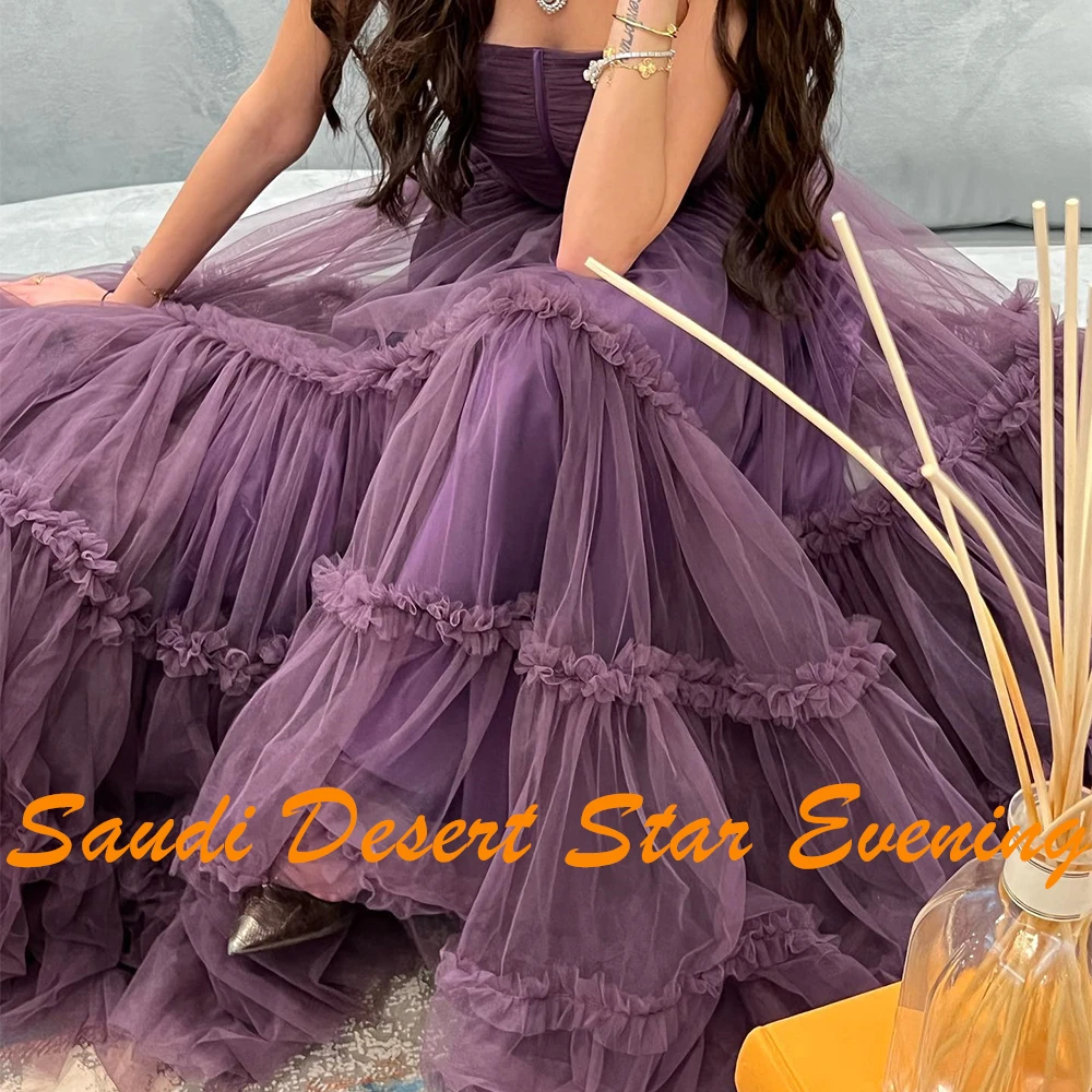 Exquisitos vestidos de noche sin tirantes con gradas y pliegues, elegantes vestidos de fiesta de organza de una línea de color morado, vestidos de fiesta de tamaño personalizado