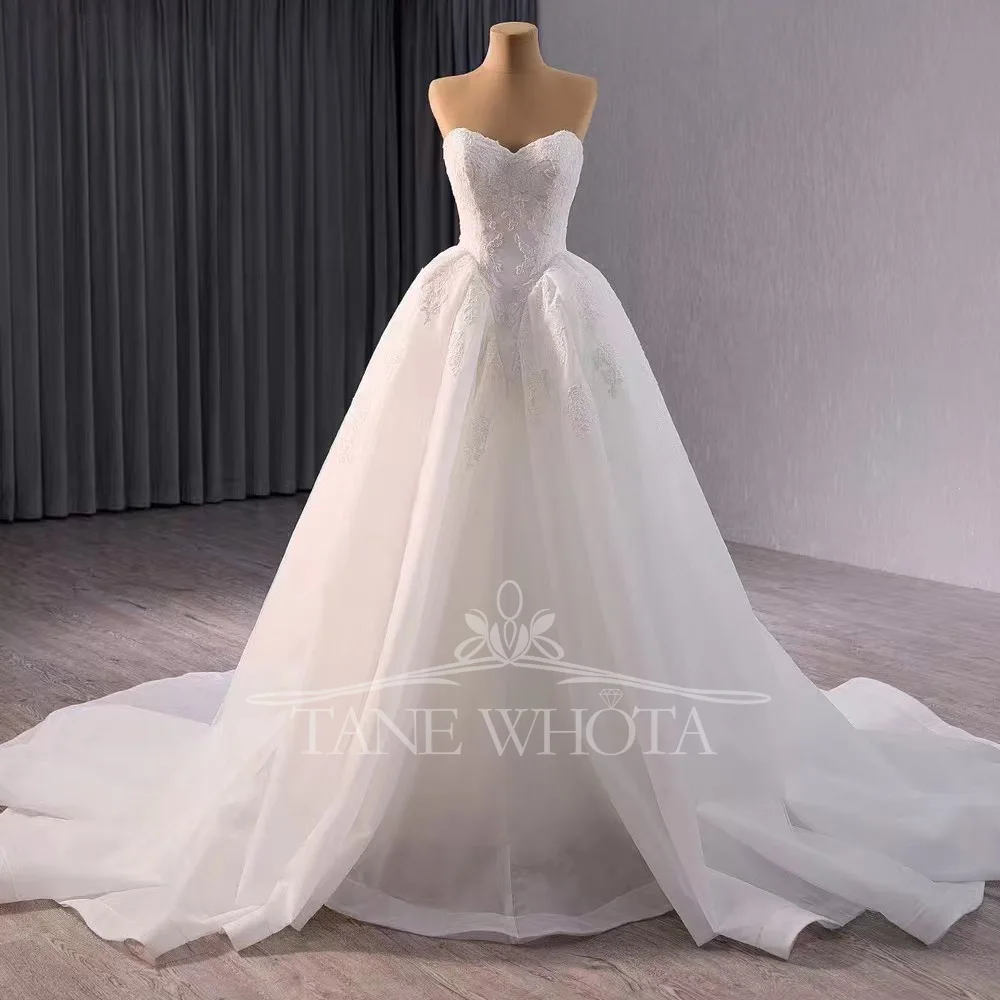 Charming Sweetheart Sleeveless Lace Up Back Vestido De Novias Embroidery A Line Wedding Dress Customized
