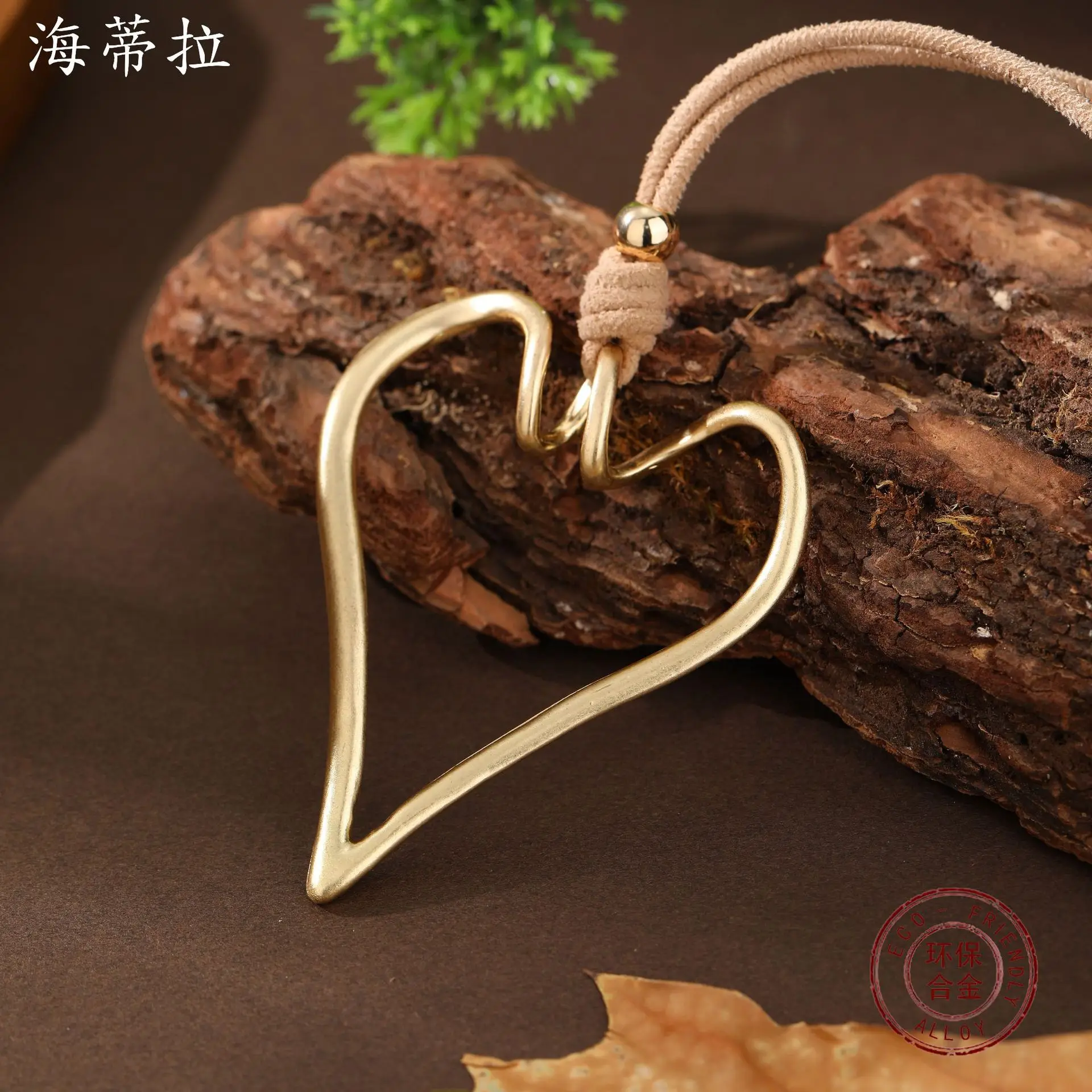 Jewelry DIY accessories hot-selling dumb color hollow big love Korean velvet long pendant women exaggerated bohemian heart long