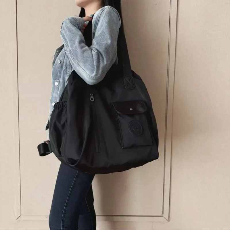 

Autumn New Style Sense of Advanced Small and Exquisite Simple All-match Large Capacity on A Business Trip Journey Backpack