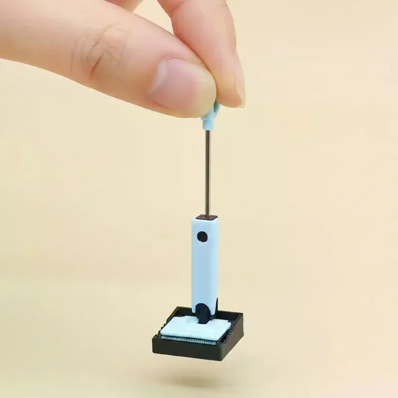 Handmade Miniature Floor Washer Model Lifelike Simulation Floor Scrubber Ornament for Dollhouse Living Room Decor