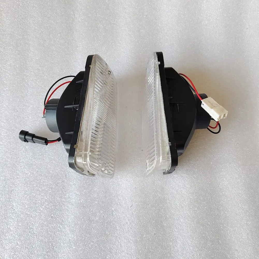 A Pair Car Fog Lights for Nissan Atlas 261500T000 261500T500  1994