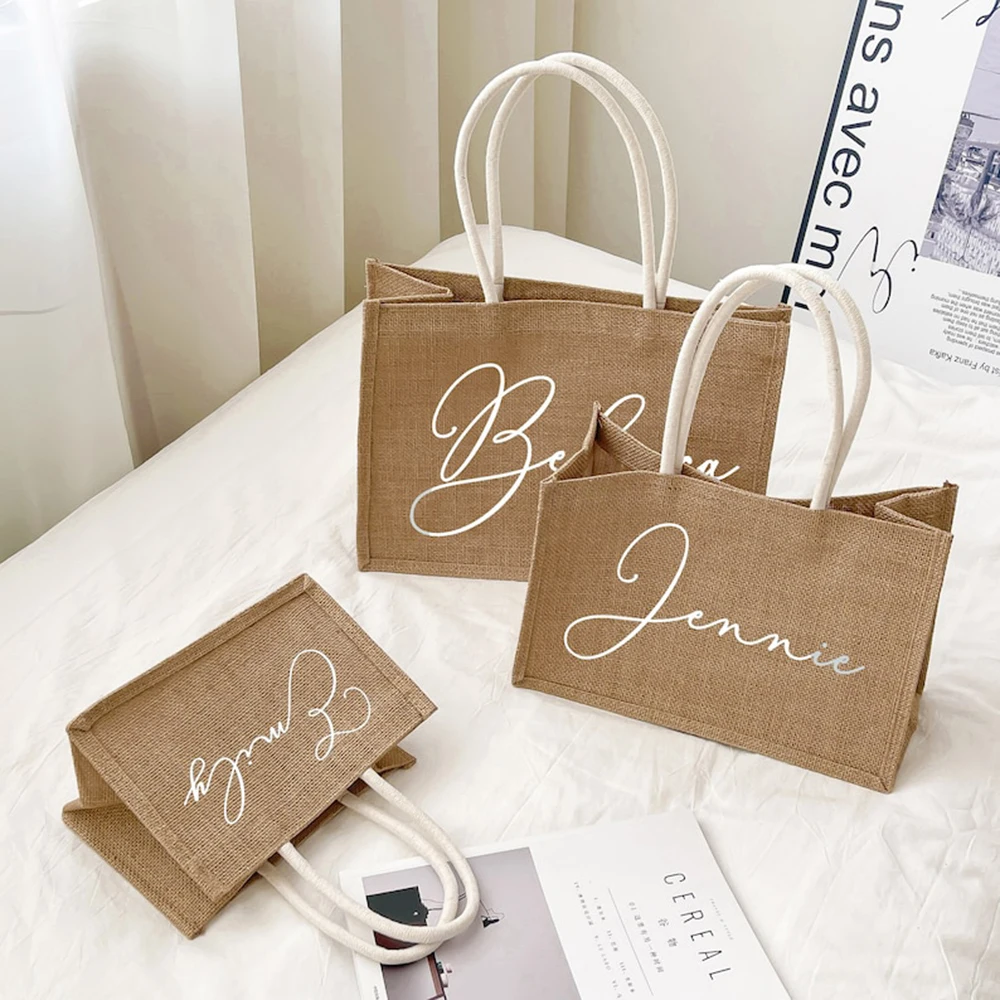 

Персонализированная подарочная сумка для подружки невесты, подарочная сумка из мешковины на заказ, пляжная сумка-тоут, сумка для девичника, предложение для подружки невесты, подарочная пляжная сумка
