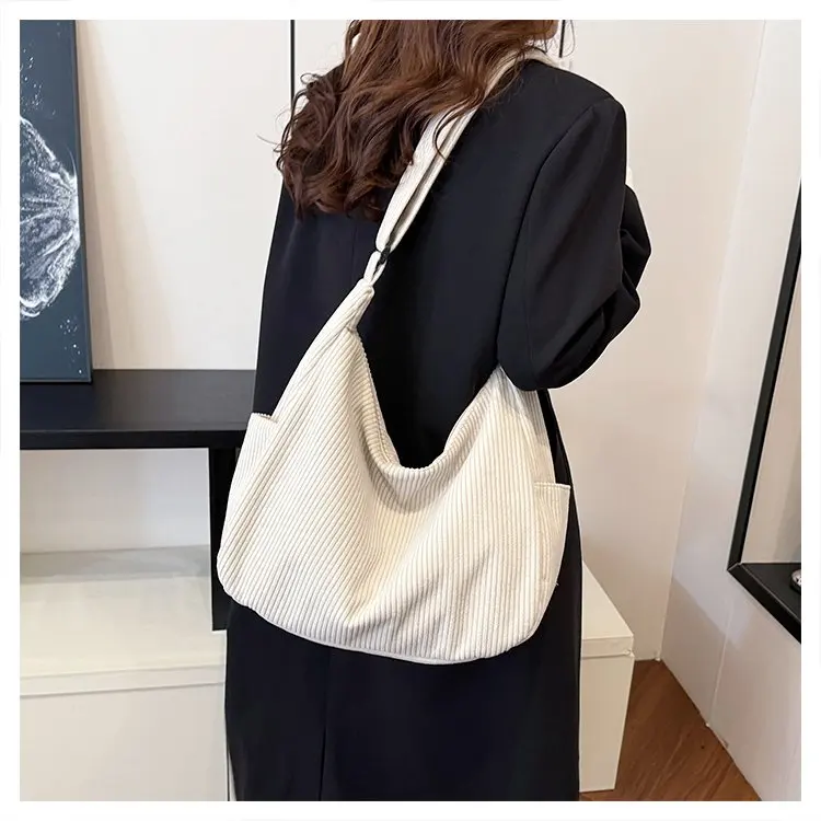 

2025 Fashion Tote Bag, Versatile Shoulder Purse for Women, Chic Commuter Crossbody, Minimalist Day to Night Bag, Textured Sling