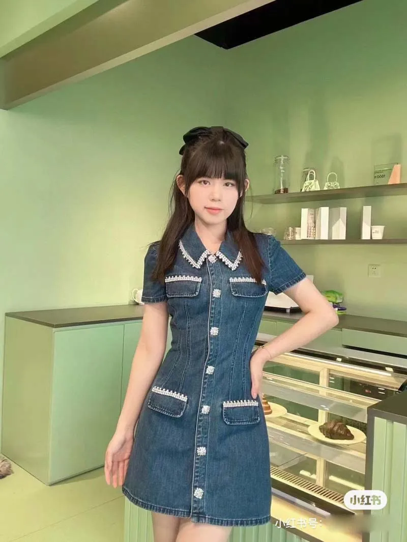 

Light luxury Korean girl style fashion casual trend temperament age reducing versatile lapel short sleeved denim dress