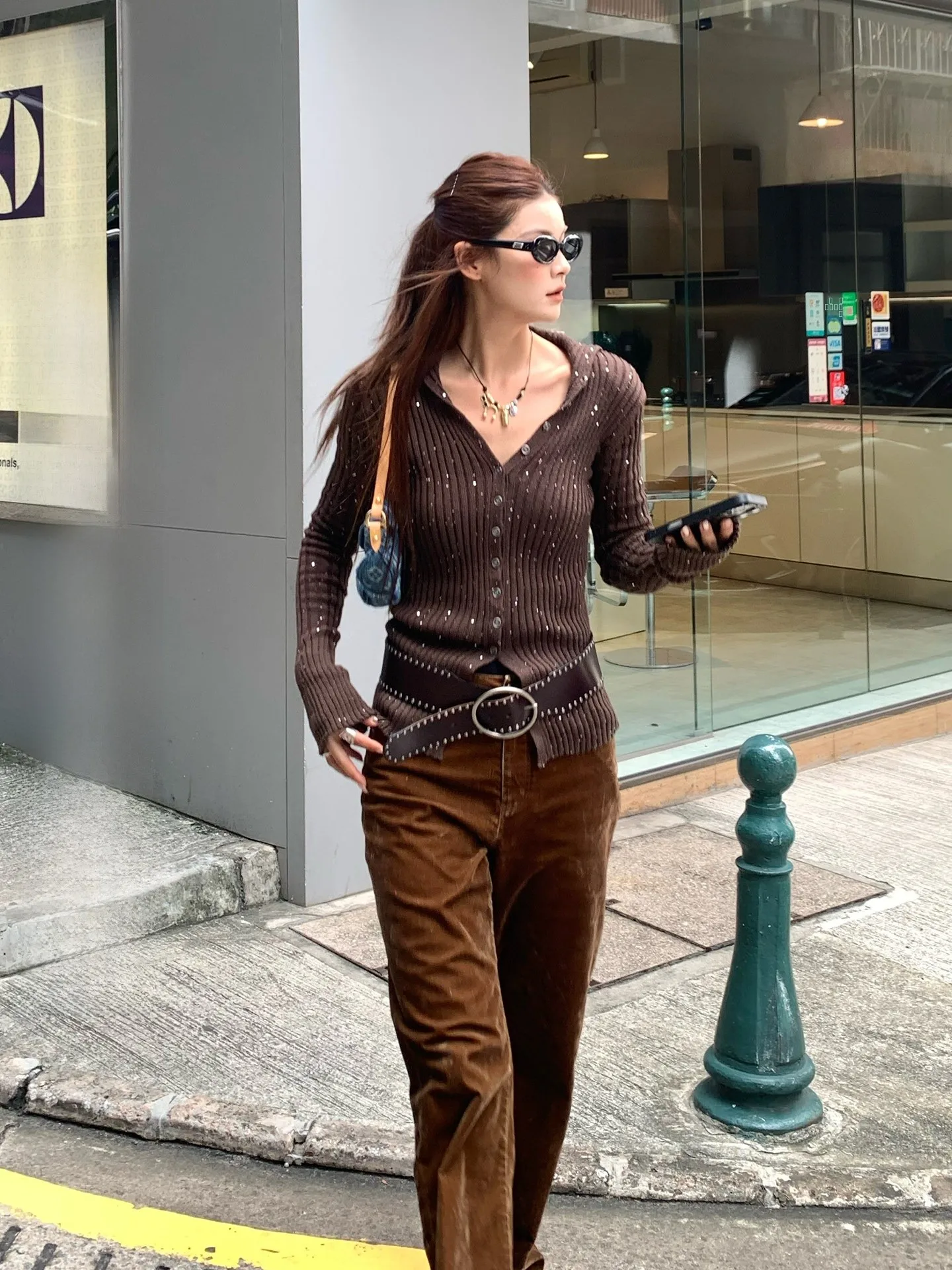 

Retro Sle Long Sve Knitted Cardigan Women's Top Faion Design Sense Bright Sequin Turn-down Collar Open-front Polyester...