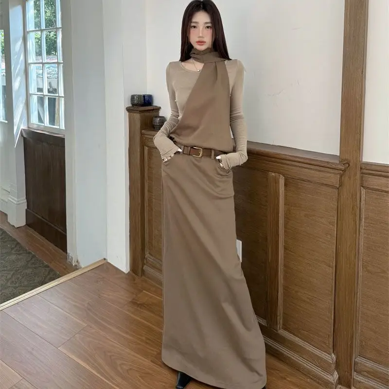 

splicing long-sleeved fake two-piece dress women's autumn and winter closing waist hanging neck collar stacking wear long dress