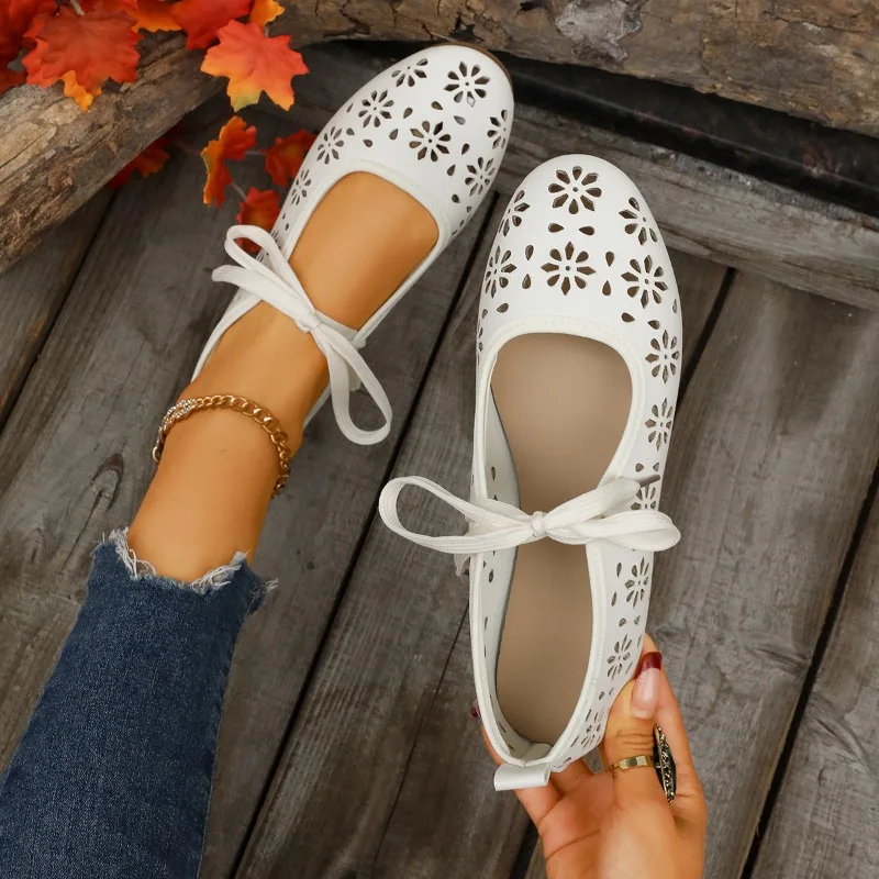 

Женские туфли-балетки на шнуровке, весенние дышащие лоферы с вырезами, новинка 2026 года, удобные легкие повседневные туфли для женщин