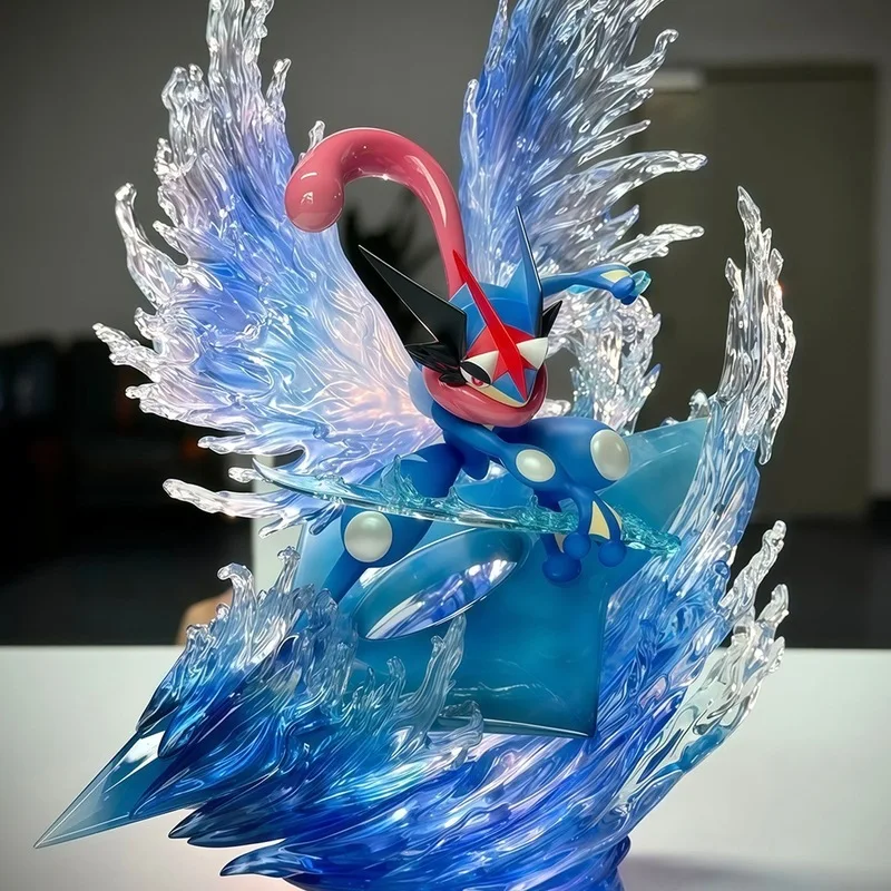 23-センチメートル新しいホットポケモン四つ葉のクローバーグレンニンジャ蝶潮プレイモデルおもちゃデスクトップ装飾装飾品少年のためのホリデーギフト